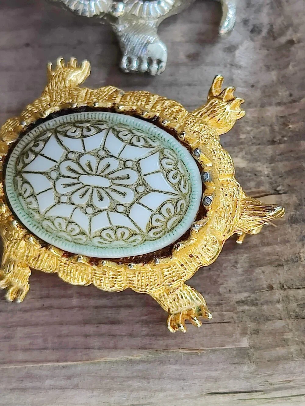 🐢 Free Vintage Signed Turtle Brooches